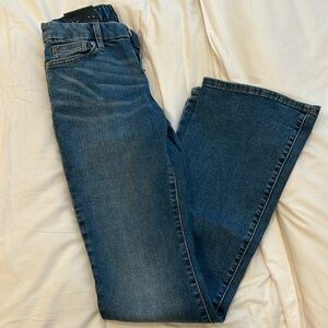 NWT Banana republic low rise bootcut jean - size 25/0